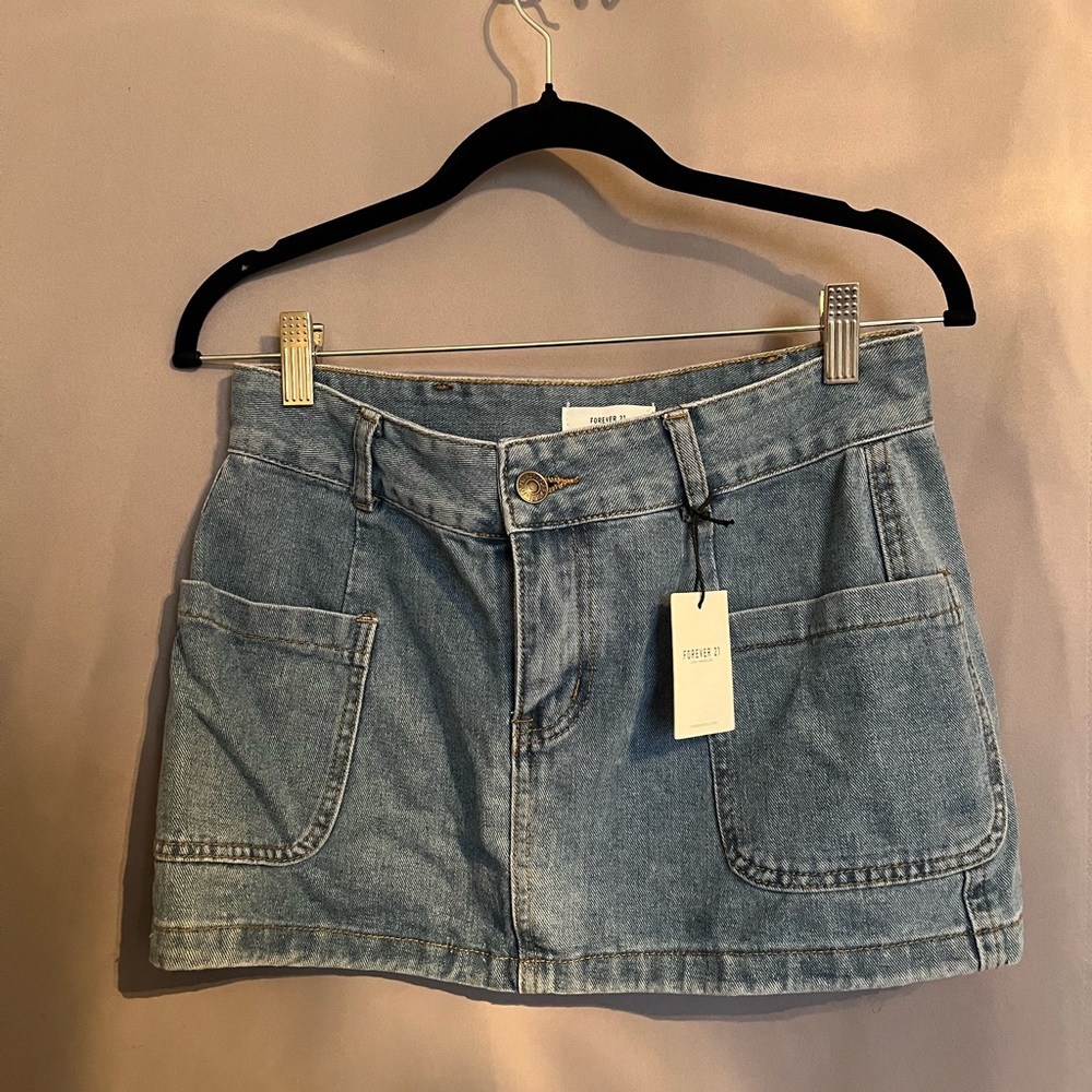 NWT Forever 21 Denim Cargo Mini Skirt
